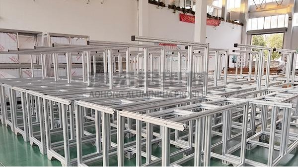 還在使用銹跡斑斑的鐵框架嗎？ —澳宏鋁業(yè)告訴你鋁型材不一樣的優(yōu)點(diǎn)